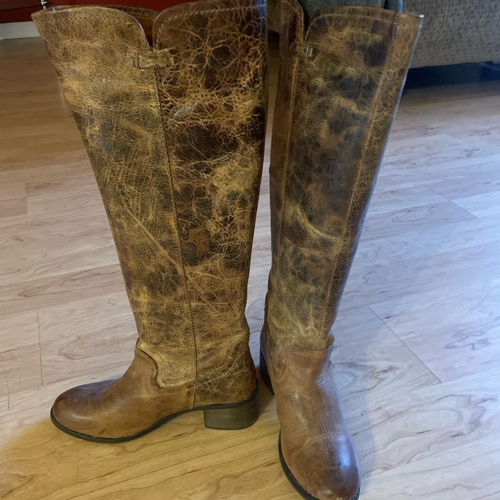 Dina boots- women size 8